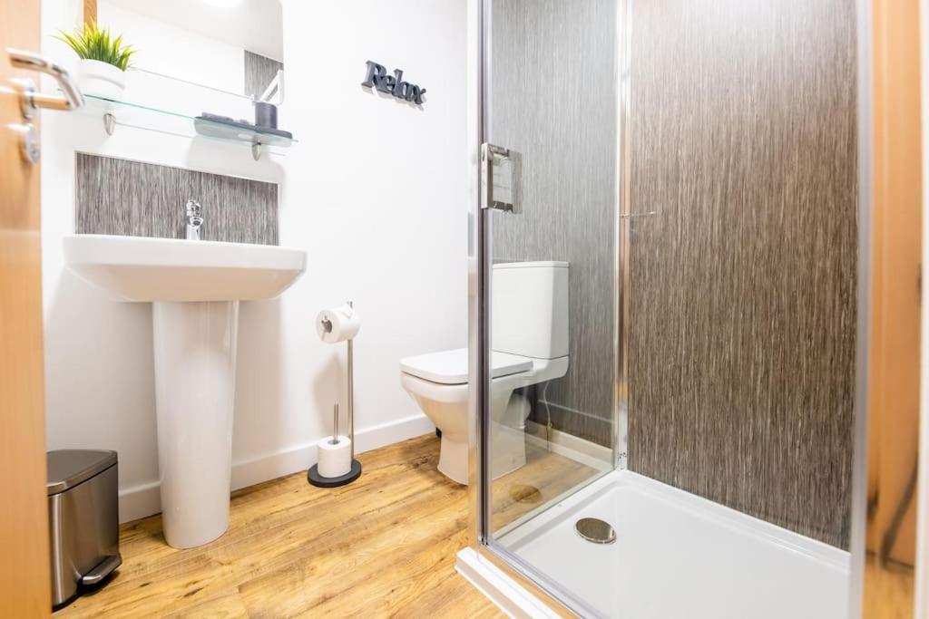 Modern City Centre Apartment In Ίνβερνες Εξωτερικό φωτογραφία